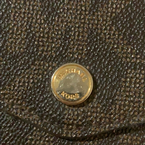 Michael Kors wallet and crossbody bag in one - Picture 10 of 11